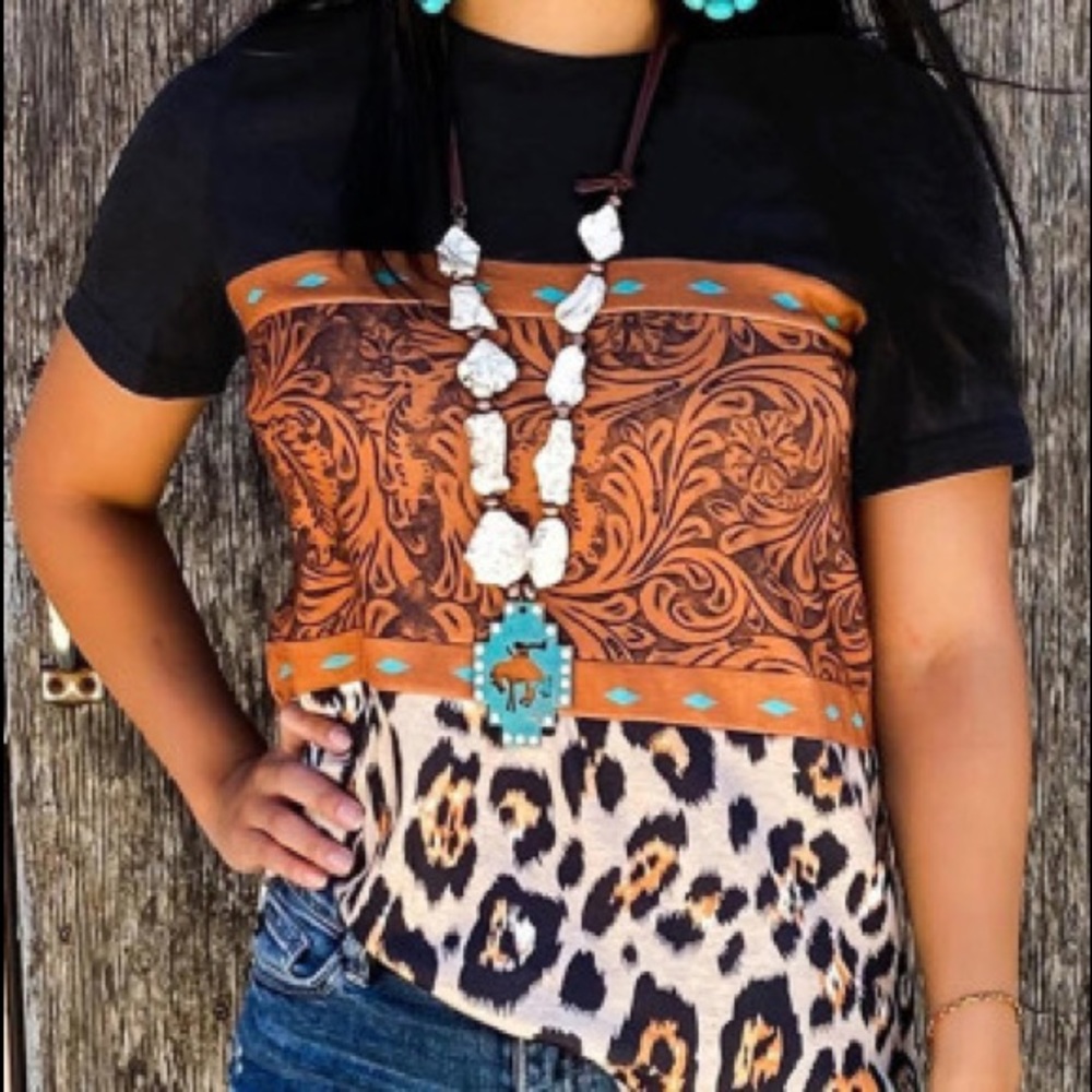 Black Leopard Print Buckstitch Splicing Tee